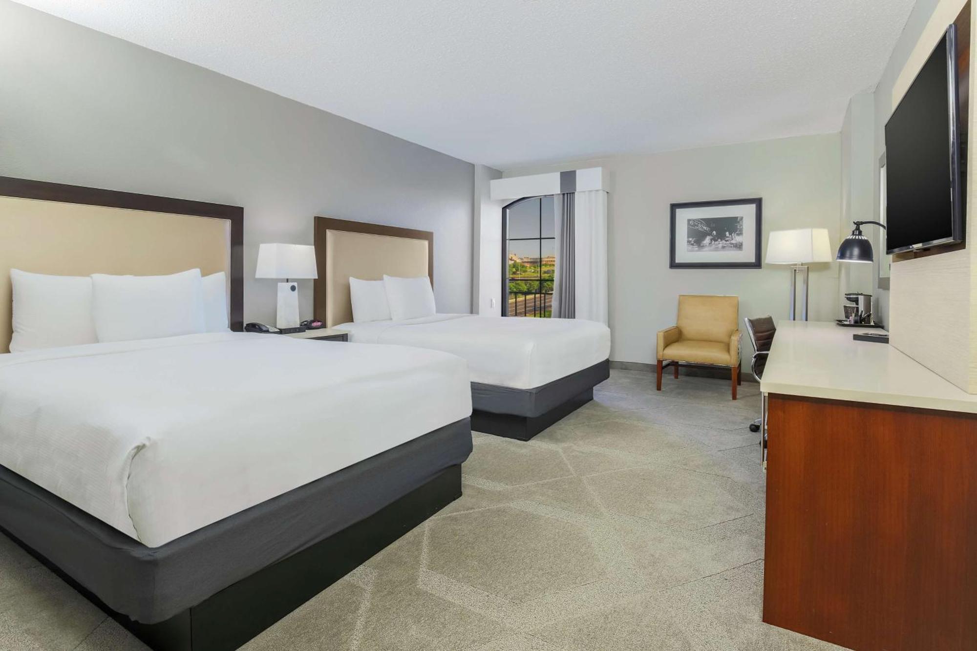 Doubletree By Hilton Austin-University Area Екстер'єр фото